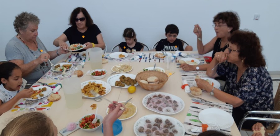 יום סבים ונכדים סדנת בישול ישראלי (165)