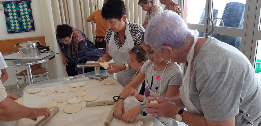 יום סבים ונכדים סדנת בישול ישראלי (170)