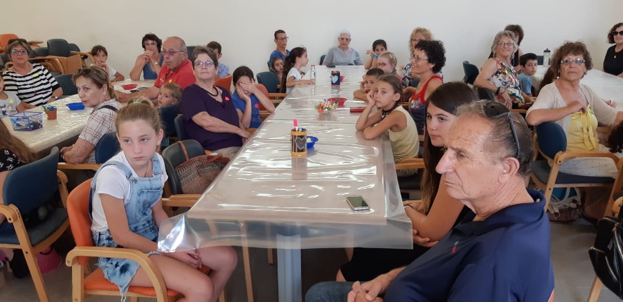 יום סבים ונכדים סדנת בישול ישראלי (248)