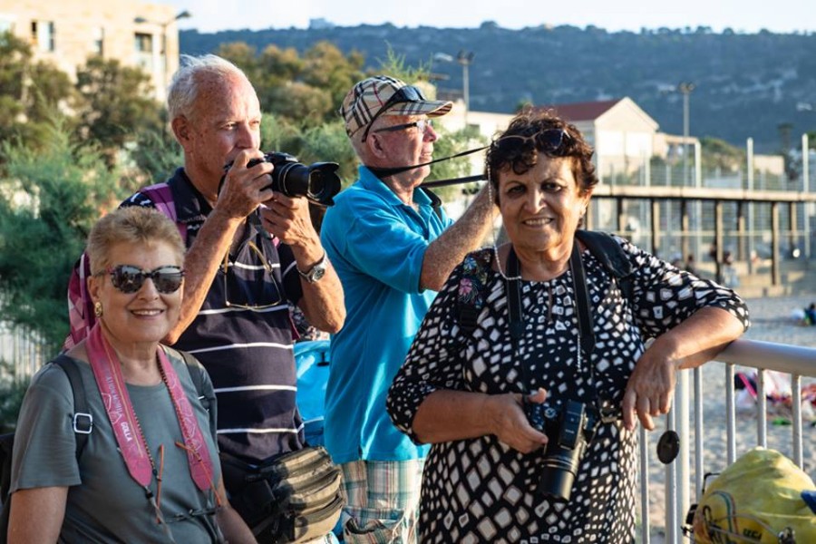 מצלמים בחוף בת גלים (38)