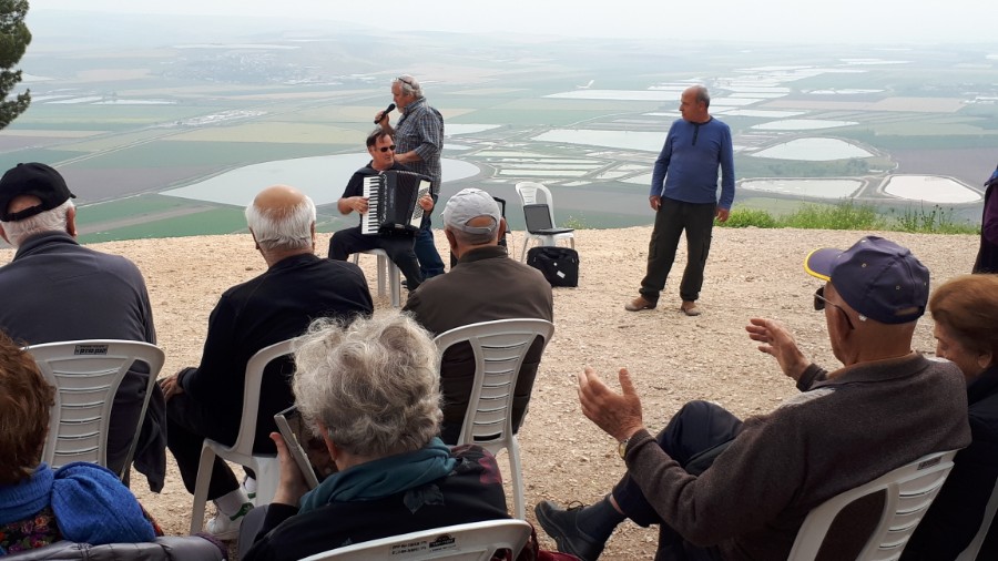 הרמת כוסית למתנדבים (7)