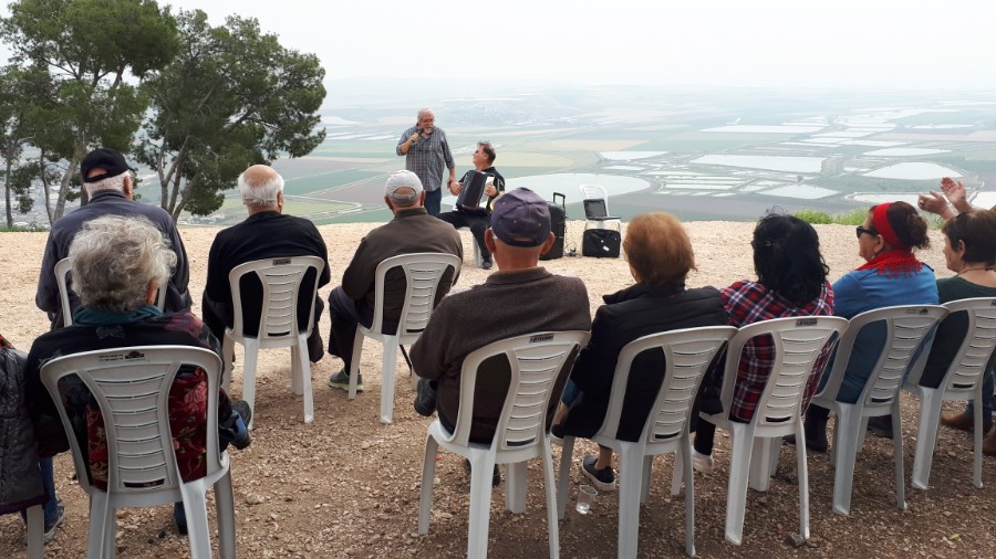 הרמת כוסית למתנדבים (12)