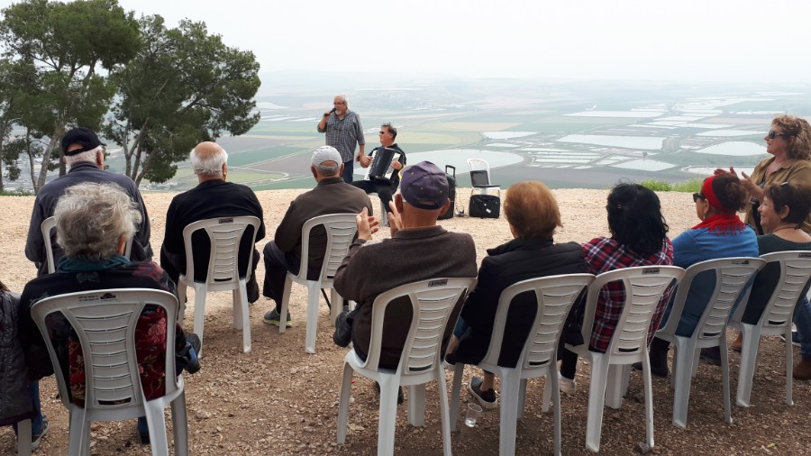 הרמת כוסית למתנדבים (11)