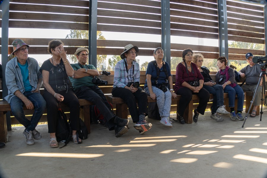 קבוצת הצילום של שושנה גנז בפארק הצפרות בתל אביב (16)