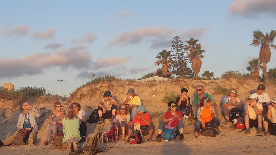 צועדים לאורך החוף מנחשולים למעגן מיכאל (10)