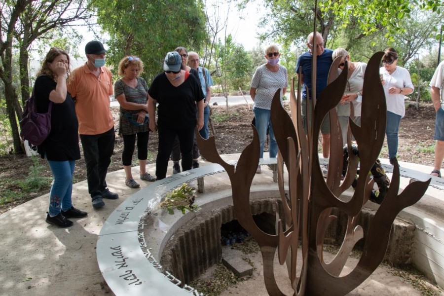 אנדרטה לנופלים בבית המכס העליון (2)