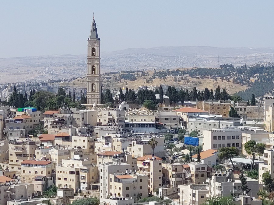 מבט ממגדל הפעמונים של אוגוסטה ויקטוריה (3)