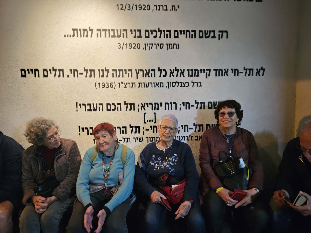 בחצר בכפר גלעדי (10)