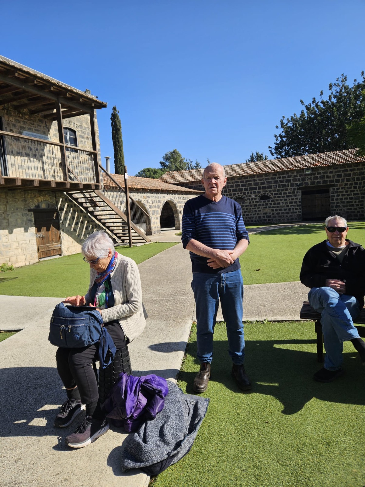 בחצר בכפר גלעדי (5)