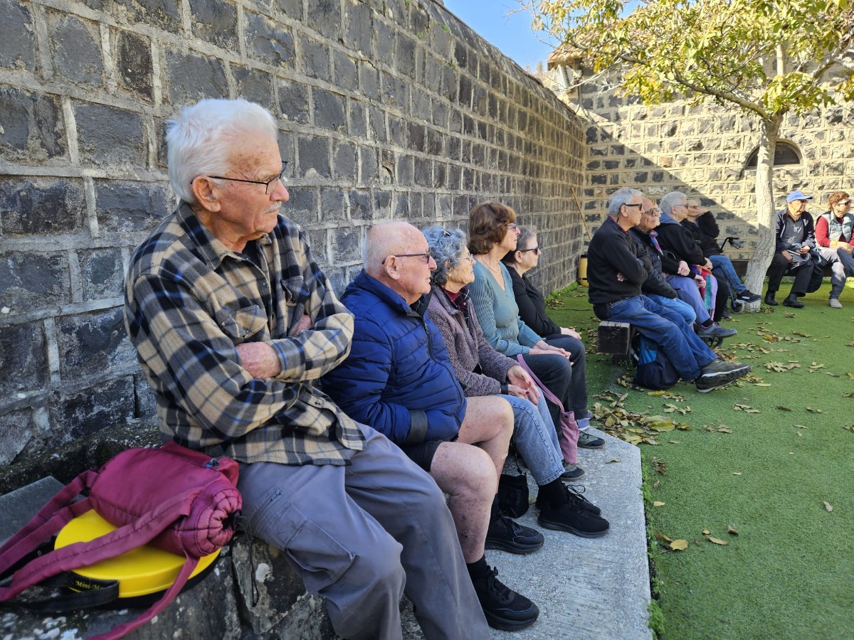 בחצר בכפר גלעדי (14)