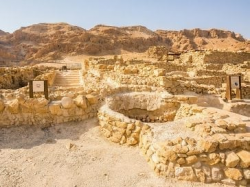 ארץ אהבתי-3-  בעקבות המגילות הגנוזות בקומראן. -20.1
